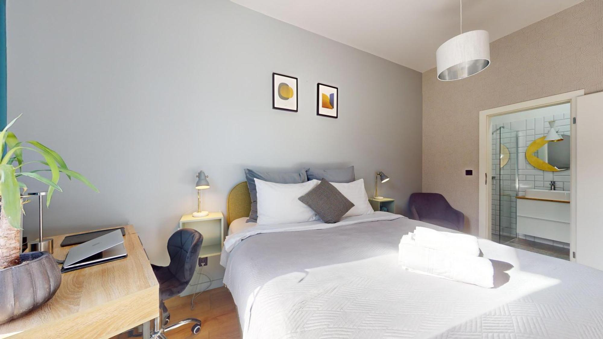 Family House Near The Market Square -Perfect For Family & Business Stays - Ksiecia Witolda Street 500 Steps To Market Square - 2 Bedrooms,2 Parking Places ヴロツワフ エクステリア 写真